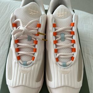 Hypebae DMX Thrill unisex shoes